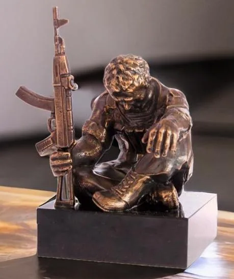 Бронзовая копия памятника «Черный тюльпан» — необычный подарок