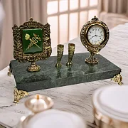 Ручная работа: Часы «Геральдические (Луч кварц)» с подставками — фотография 1