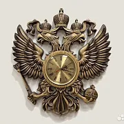 Часы с гербом РФ, резные из массива ясеня — красивый подарок — фотография 1