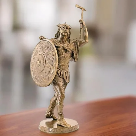 Скульптура «Галльский воин» из бронзы — красивый подарок