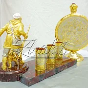 Набор с флягой и тремя стопками из Златоуста на яшме в подарок — фотография 3