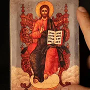 На память: Икона Спасителя "Господь-Вседержитель на троне" — фотография 1