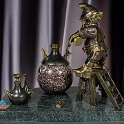 Ручная работа: Фигурка «Гном-химик» на змеевике — фотография 1
