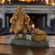 Фигурка «Медведь с сундуком» из бронзы и камня — оригинальный подарок — фотография 1