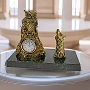 Часы «Филин» на пне с подставкой — необычный подарок — фотография 1