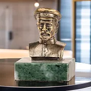 Бронзовый бюст «Ф.Э. Дзержинский» — необычный подарок — фотография 1