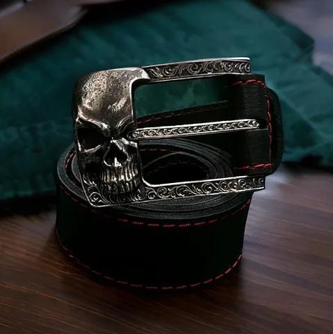 Ремень из кожи «Череп» с серебряной отделкой — оригинальный подарок