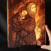 На память: Икона Божией матери "Колыбельная" с подставкой — фотография 1