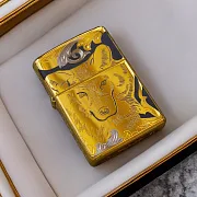 Сувенирная зажигалка Zippo "Вожак" — необычный подарок — фотография 1